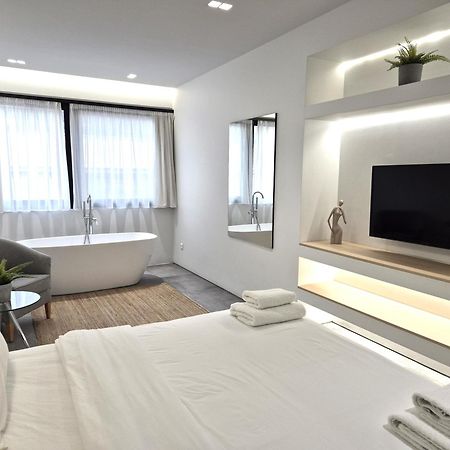 The Dazzling Glimpse Acropolis Suites เอเธนส์ ภายนอก รูปภาพ