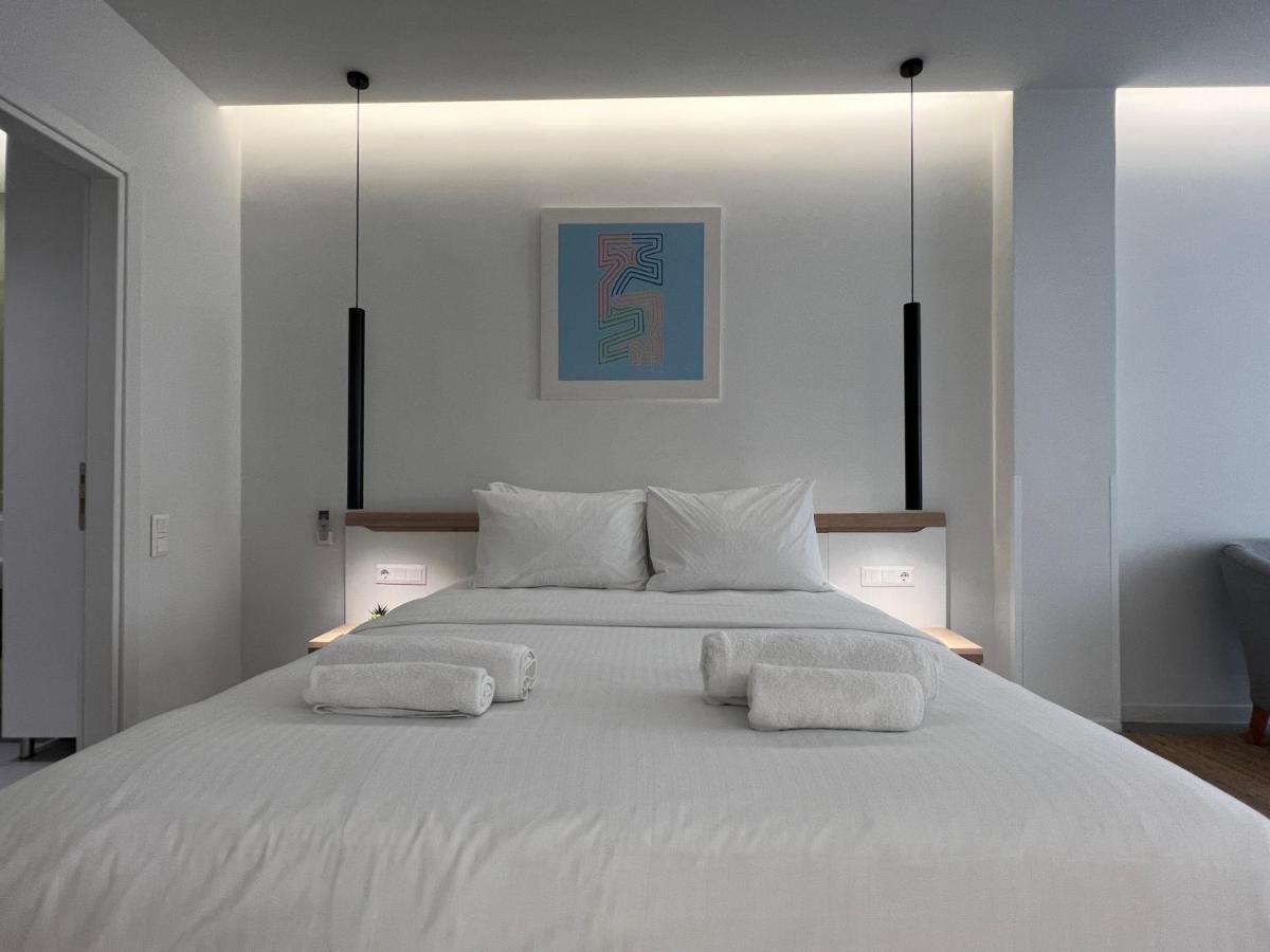 The Dazzling Glimpse Acropolis Suites เอเธนส์ ภายนอก รูปภาพ