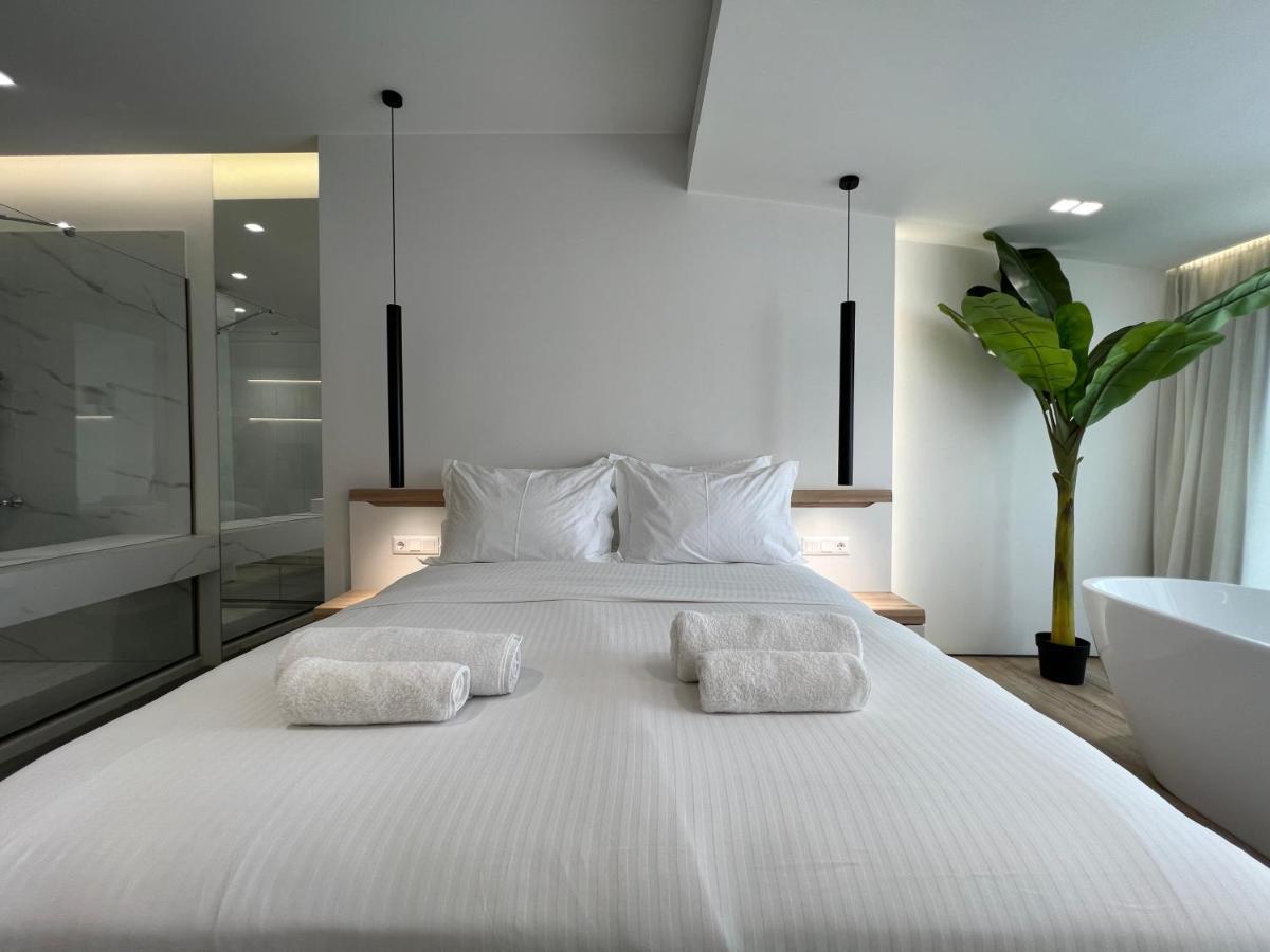 The Dazzling Glimpse Acropolis Suites เอเธนส์ ภายนอก รูปภาพ
