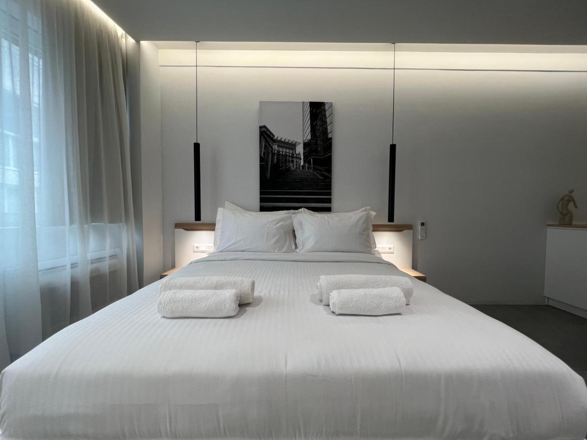 The Dazzling Glimpse Acropolis Suites เอเธนส์ ภายนอก รูปภาพ