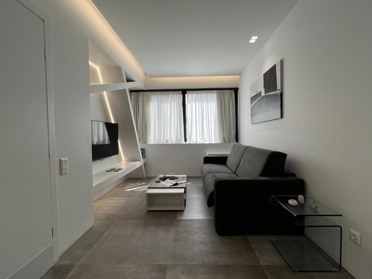 The Dazzling Glimpse Acropolis Suites เอเธนส์ ภายนอก รูปภาพ