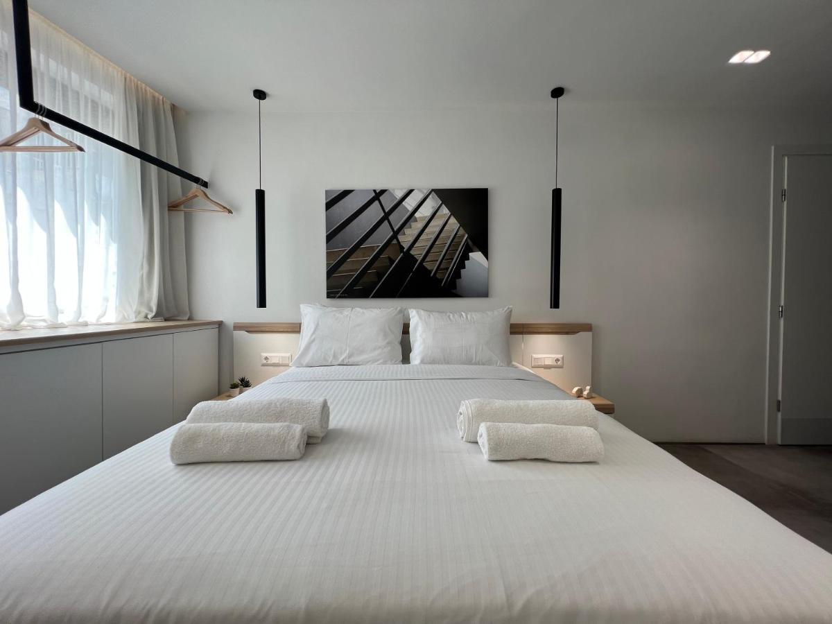 The Dazzling Glimpse Acropolis Suites เอเธนส์ ภายนอก รูปภาพ
