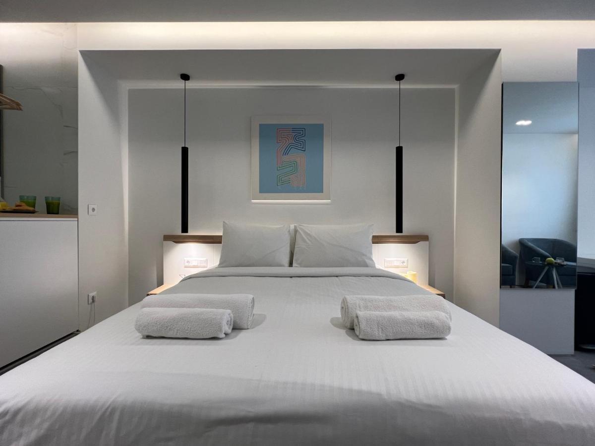 The Dazzling Glimpse Acropolis Suites เอเธนส์ ภายนอก รูปภาพ