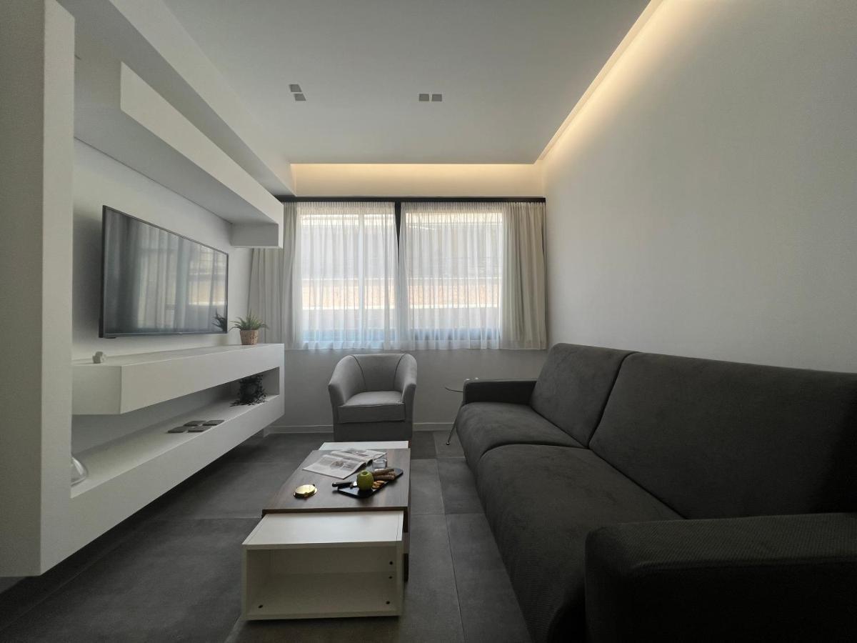 The Dazzling Glimpse Acropolis Suites เอเธนส์ ภายนอก รูปภาพ